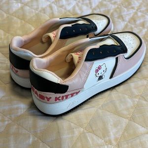 New! Hello Kitty tennis shoes
